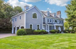 5 Chesterfield Dr, Chester Twp., NJ 07930-2017