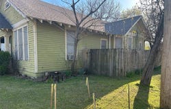 701 S Clements Street, Gainesville, TX 76240