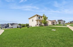 2502 Blooming Heights Drive, Norwalk, IA 50211