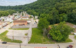 1025 1st St, Vandergrift, PA 15690