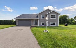 113 SW New Brunswick, POPLAR GROVE, IL 61065