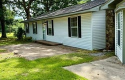 305 Vine, Newark, AR 72564