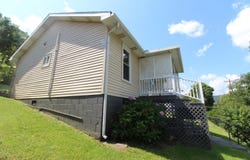 1304 Terrace St, Hinton, WV 25951