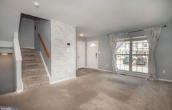 4 CHARLES COURT, NEWARK, DE 19702
