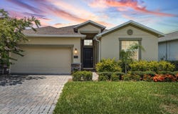 213 PRESTON AVENUE, DAVENPORT, FL 33837