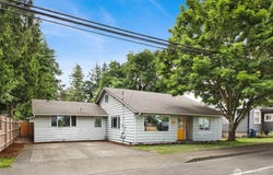 825 Main Street, Lynden, WA 98267