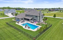 2800 W 133rd Lane, Crown Point, IN 46307