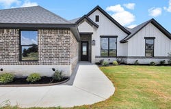 2004 Downslope Lane, Weatherford, TX 76087