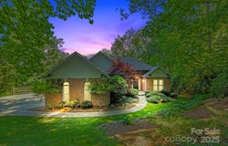 741 Zelda Court, Hendersonville, NC 28792