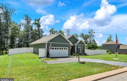 626 LEDGER DRIVE, HANOVER, PA 17331