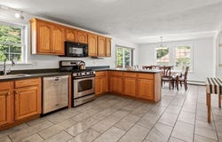 11 Abbey Rd, Webster, MA 01570