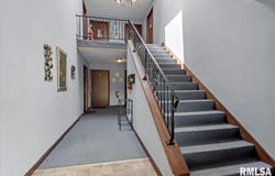 2081 W MONROE Street, Springfield, IL 62704