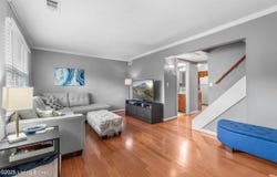 9804 Oakshire Dr, Louisville, KY 40299