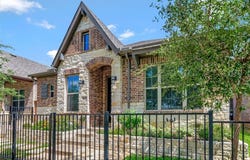 902 Adam Way, Euless, TX 76040
