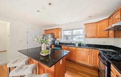 184 Washington St, Quincy, MA 02169
