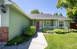2817 E Castleberg Loop, Nampa, ID 83686