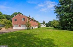 111 HOWARD WAY, PENNINGTON, NJ 08534