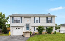 20 COOK COURT, MARTINSBURG, WV 25405