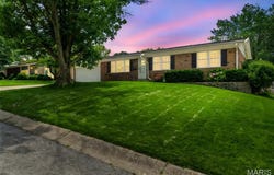2931 Homewood Avenue, St Charles, MO 63301