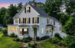 65 W Main St, Groton, MA 01450