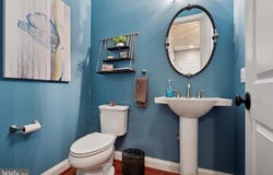 204 PELHAM COURT, FLOURTOWN, PA 19031