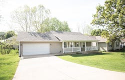 439 Creekside Place, Marshfield, MO 65706