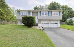 43 Hankin Loop, Poughkeepsie, NY 12601