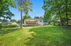 8 Ricky Lane, Poughkeepsie, NY 12601