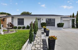 5639 Ithaca Circle E, Lake Worth, FL 33463
