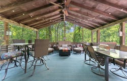 5132 Scenic Dr, Murrysville, PA 15668