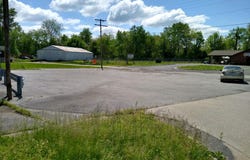102 N 1ST Street, Vienna, IL 62995
