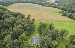 2500 SAMS CREEK RD, WESTMINSTER, MD 21157
