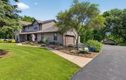 N6w31264 Alberta Dr, Delafield, WI 53018