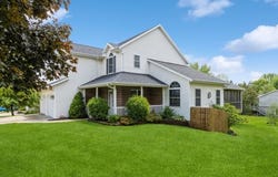 315 Nightingale Dr, Tiffin, IA 52340