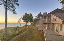 10 Vantage Pointe, Glen Arbor, MI 49630