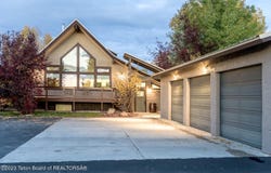 17 C B Lane, Pinedale, WY 82941