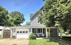682 3rd Street NE, Mason City, IA 50401