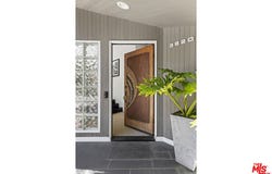 3820 Broadlawn Dr, Los Angeles, CA 90068
