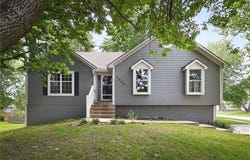 1609 NE Jade Court, Lee's Summit, MO 64086