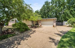 8 Greenbriar Court, St Charles, MO 63301