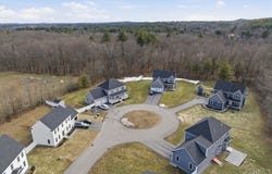 9 Wilson Rd, Berlin, MA 01503