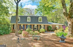 84 Oak Creek Circle, Toccoa, GA 30577