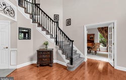 8 ENDICOTT Lane, PRINCETON JUNCTION, NJ 08550