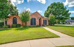 504 Amanda Court, Burleson, TX 76028