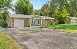 1904 S Village Lane, Bolivar, MO 65613