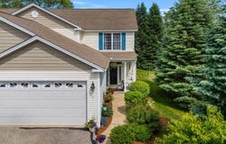 34 Mammoth Road, Hooksett, NH 03106
