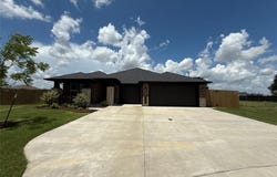 8940 E 161st Place, Bixby, OK 74008