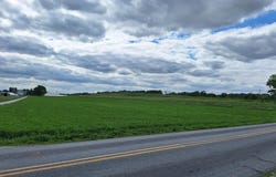 20 S KINZER Road, KINZERS, PA 17535