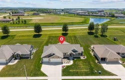 2157 FOX POINT Circle, DE PERE, WI 54115