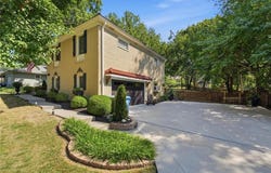 5405 W 80th Street, Prairie Village, KS 66208